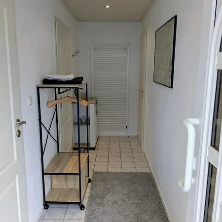 Mit Eigenem Bad Und Eigenem Eingang Apartment *