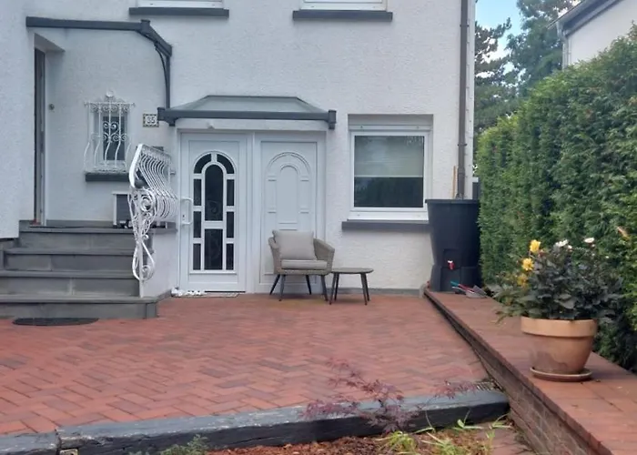 Mit Eigenem Bad Und Eigenem Eingang Apartment *